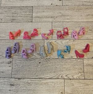 Mattel Barbie Accessories Lot Of Shoes 10 Pair Heels Multicolored Fashionista
